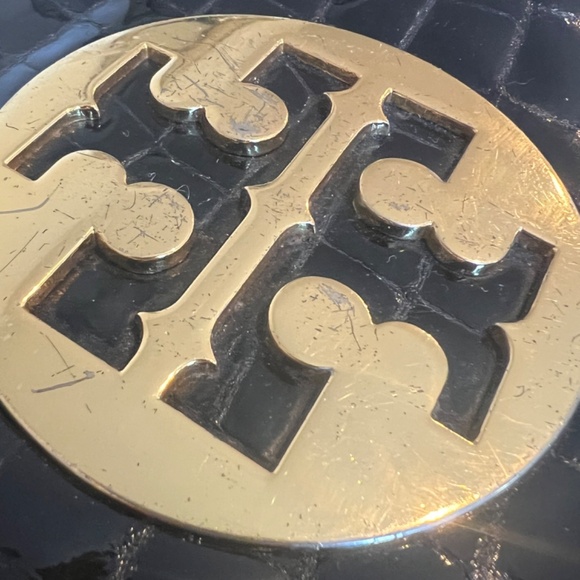 Tory Burch Reva Patent Leather Croc Embossed Black and Gold Shoulder Bag/Clutch - Picture 4 of 6